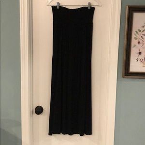H&M basics black maxi skirt size medium.